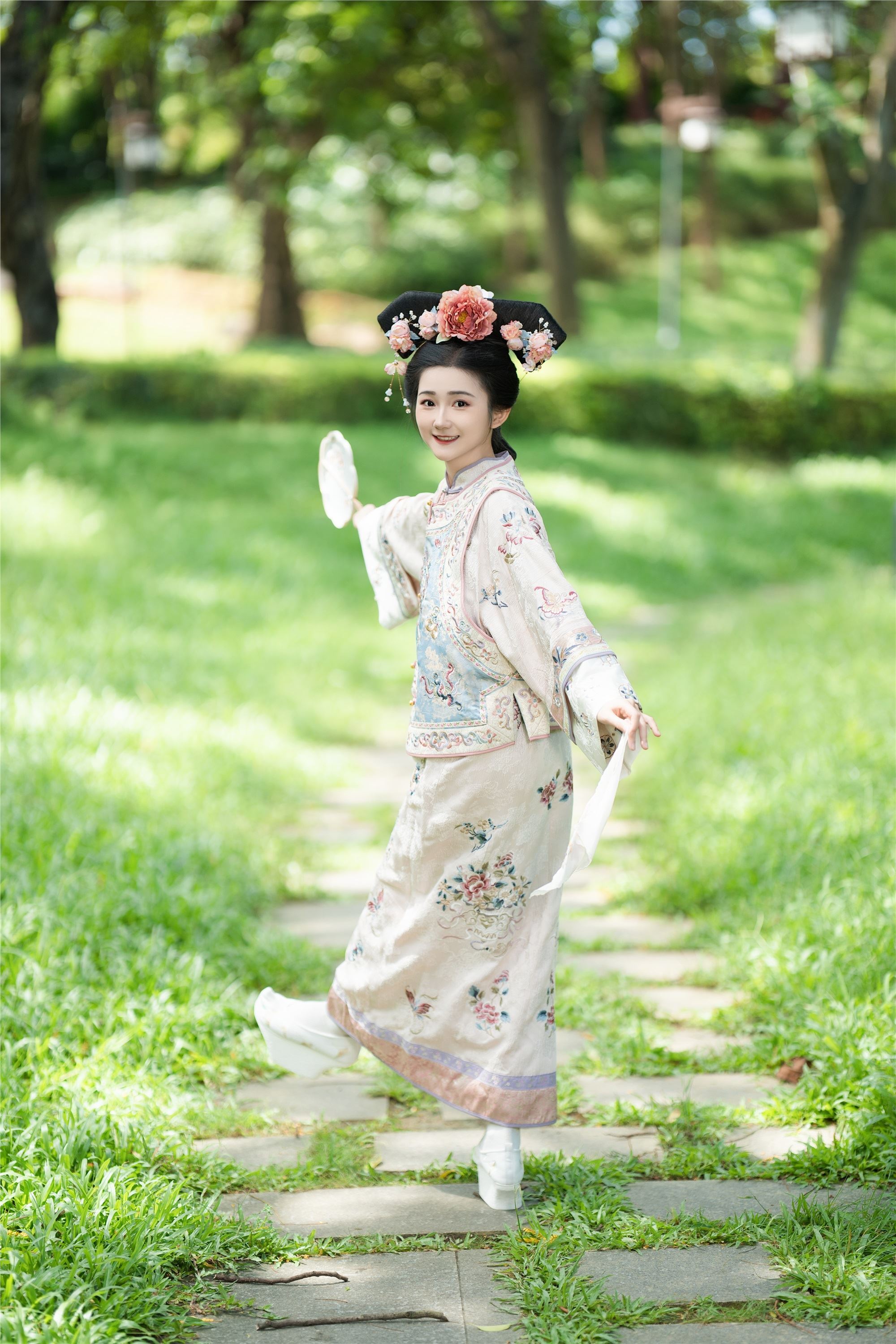 YITUYU艺图语 2025.01.14 活泼的格格 蛋糕的蛋蛋